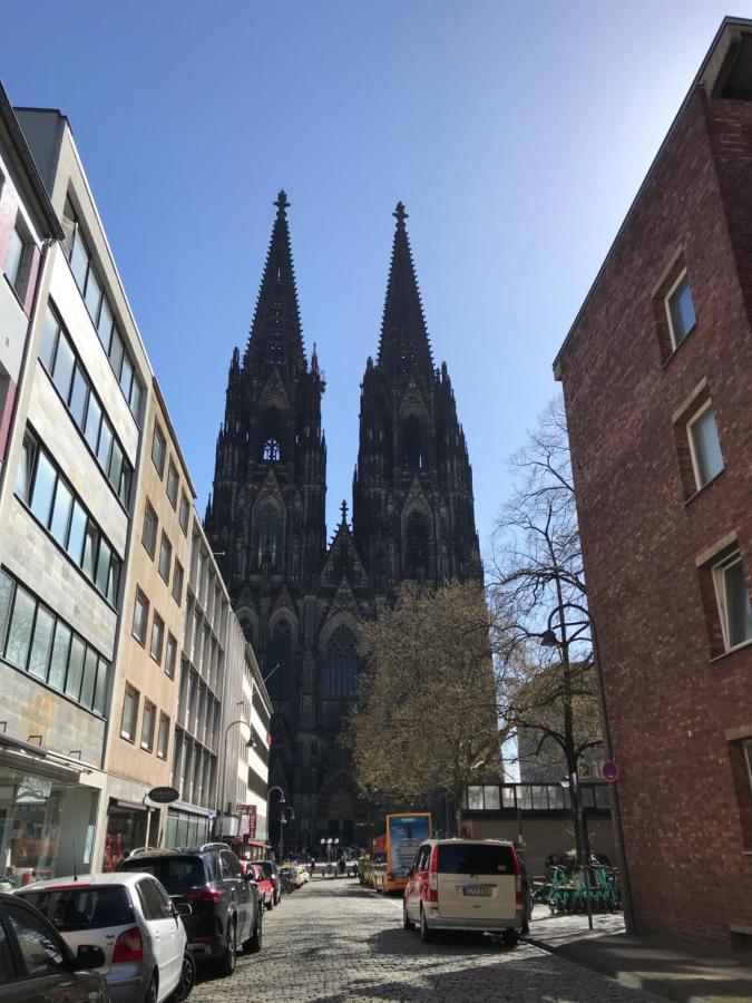 Am Dom Köln